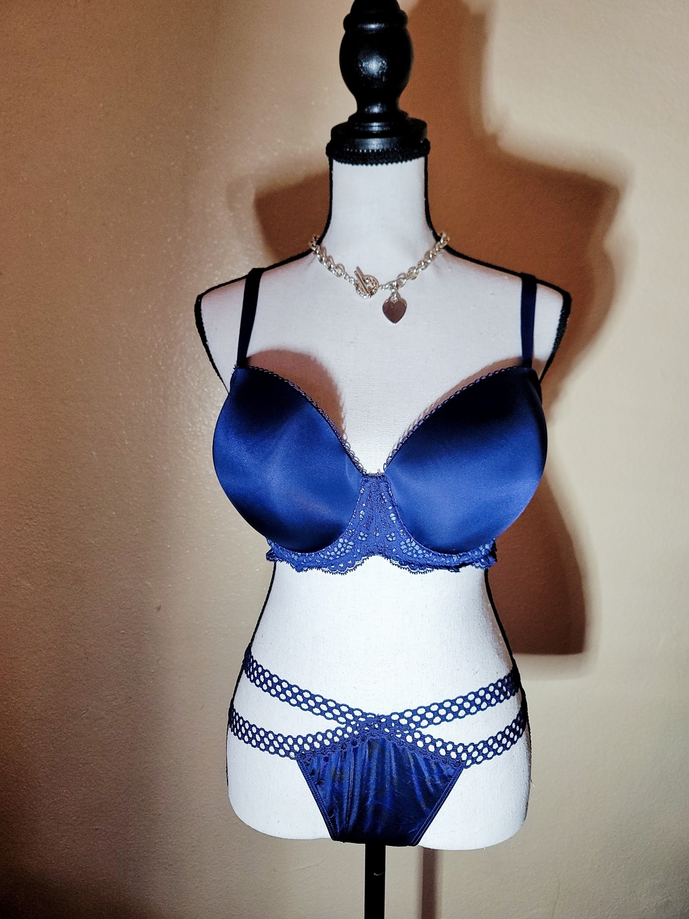 COMBO Victoria's Secret Dream Angels Lightly Lined Lace Demi Bra 34DDD Navy Blue